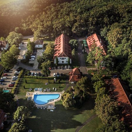 Abbazia Country Club Hotel Nemesnép Buitenkant foto