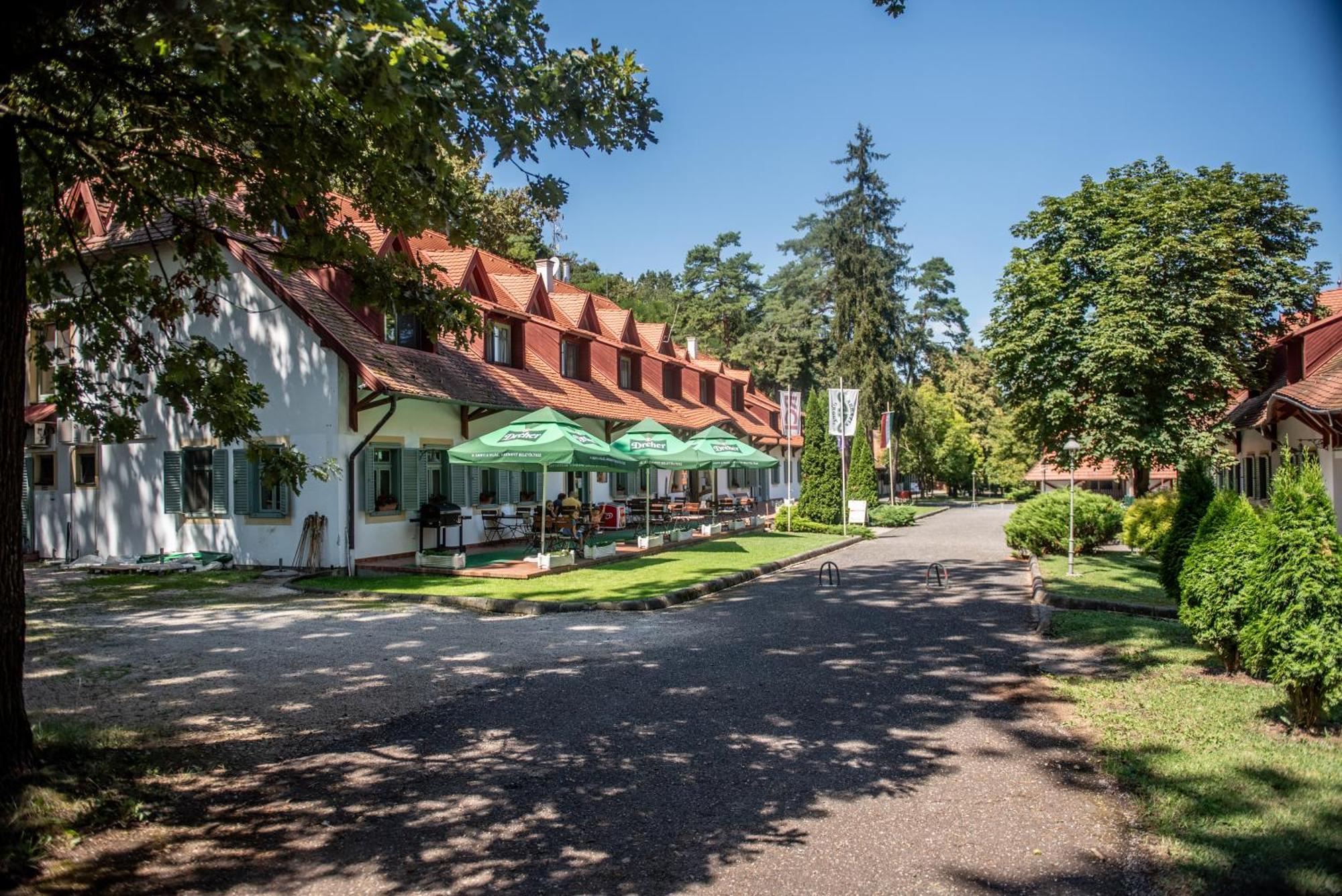 Abbazia Country Club Hotel Nemesnép Buitenkant foto
