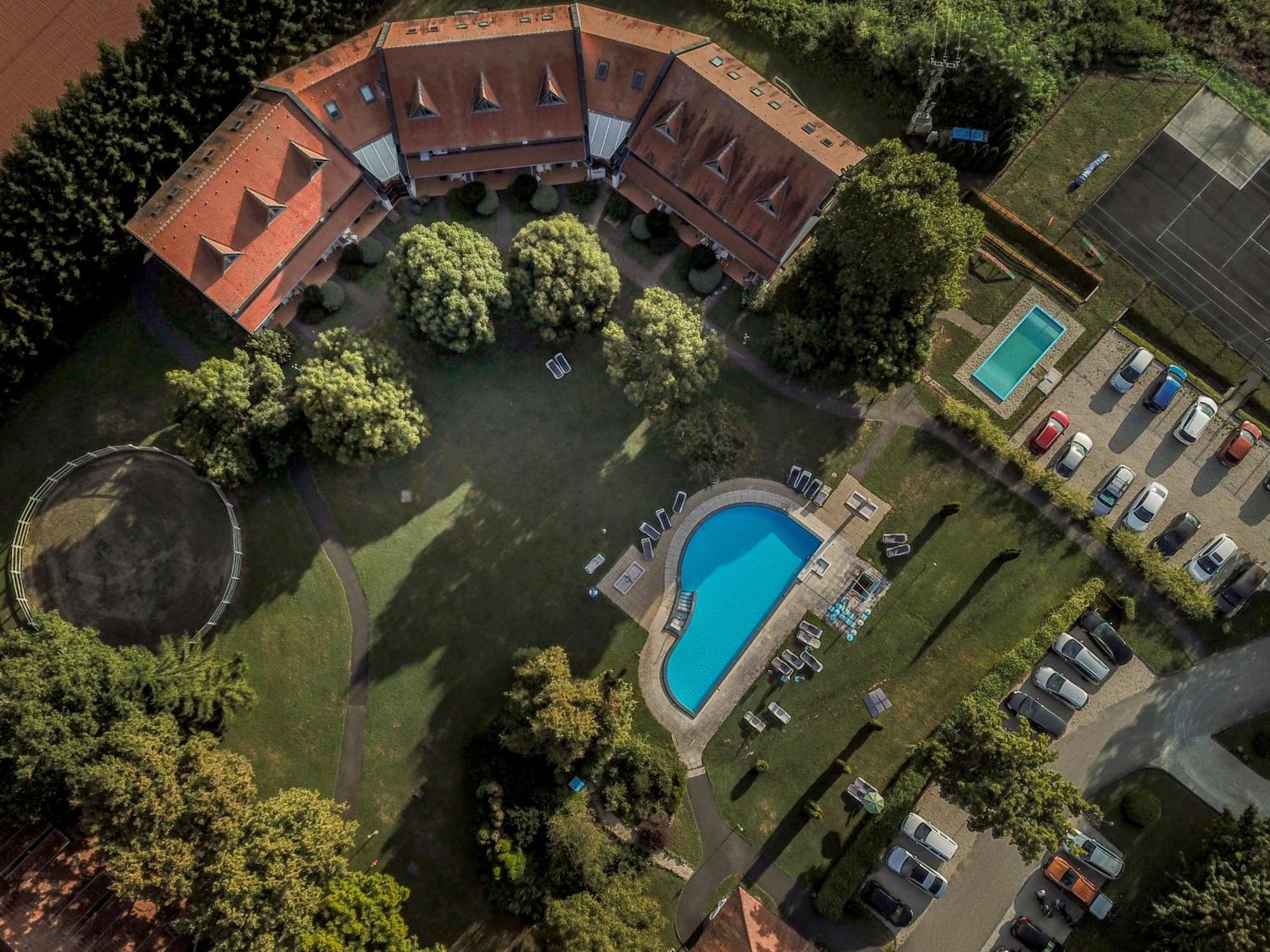 Abbazia Country Club Hotel Nemesnép Buitenkant foto